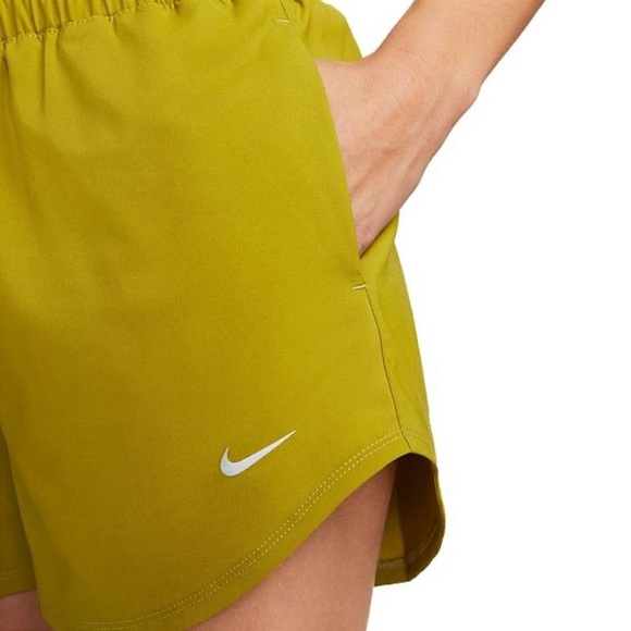 Nike Women’s Dri fit ultra high waisted  shorts - Picture 4 of 13